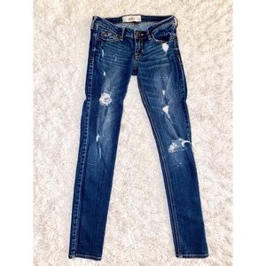 HOLLISTER DARK BLUE SKINNY JEANS